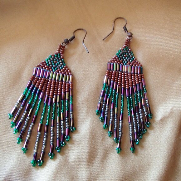 Lovely Seed Bead Dangling Sweeper Earrings Handcrafted Native American Preowned - Picture 2 of 5
